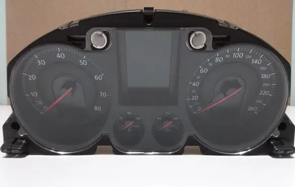 Volkswagen PASSAT B6 Speedometer (instrument cluster) 3C0920870T