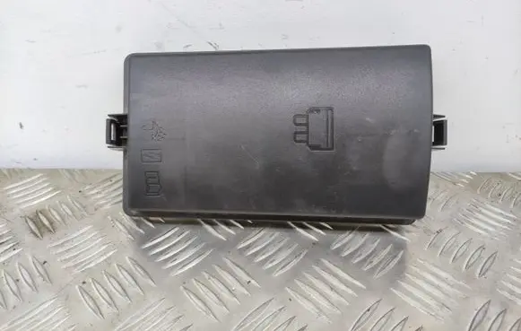 Skoda Octavia Mk3 (5E) Fuse box cover 5Q0937132B