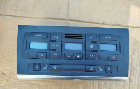 Audi A4 S4 B7 8E 8H Climate control unit 8E0820043AK