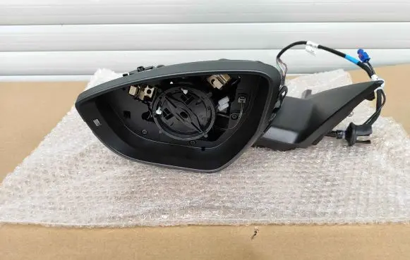 Front door electric wing mirror