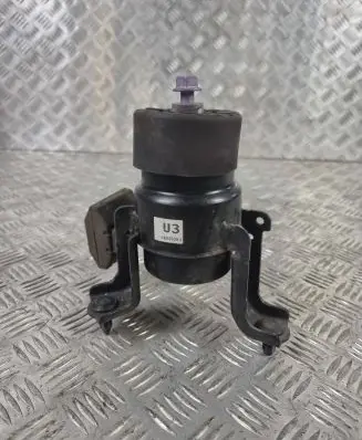 Toyota RAV 4 (XA50) Engine mount bracket