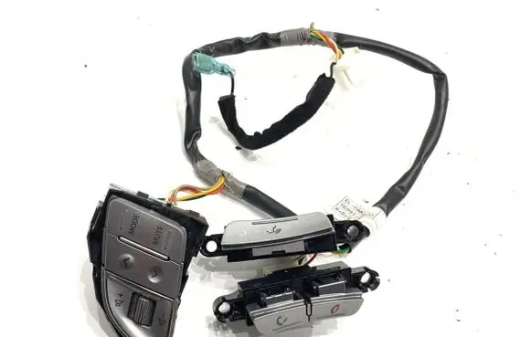 Hyundai ix35 Steering wheel buttons/switches 96700-2S300