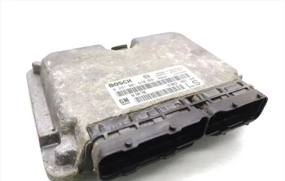 Opel Astra G Engine control unit/module 90589736 0281001670 28SA3739
