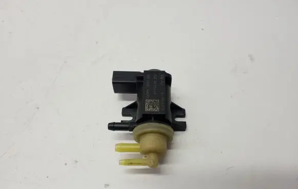 Volkswagen PASSAT B7 Turbo solenoid valve 1K0906627B