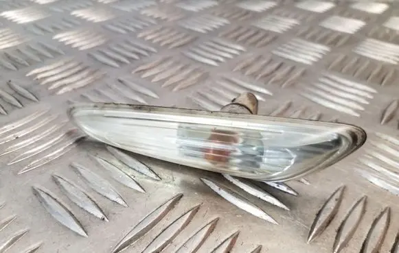 BMW 3 E46 Front fender indicator light