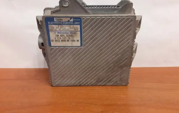 Mercedes-Benz E W210 Engine control unit/module 9537 A0165457632