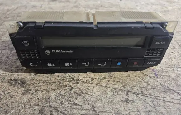 Volkswagen PASSAT B5 Climate control unit 3B1907044B 5HB00761710