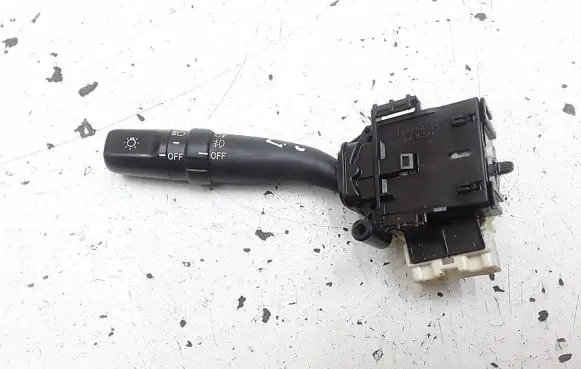 Toyota Avensis T250 Light switch 8414005110