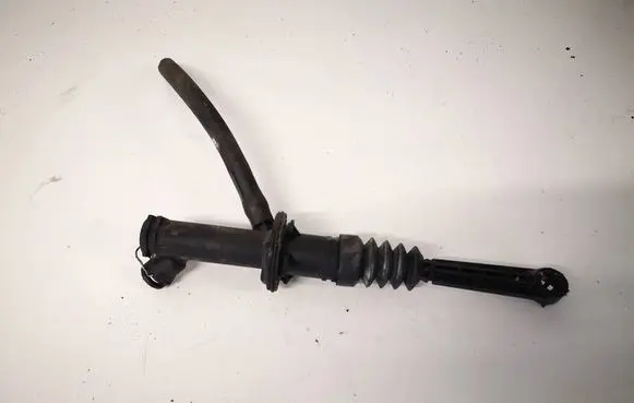 Dacia Logan II Clutch master cylinder 306104585r