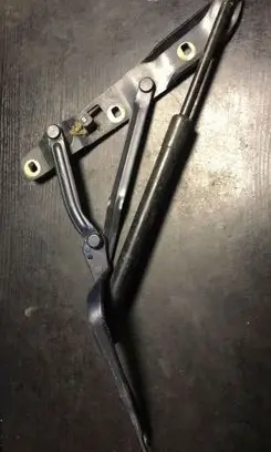 BMW 5 E39 Tailgate/trunk/boot hinge 8159397
