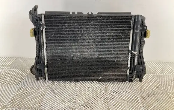 Volkswagen Tiguan Radiator set 5N0121253F 3C0145805P 5N0820411C