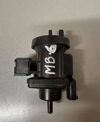 Mercedes-Benz C W203 Turbo solenoid valve A0005450527