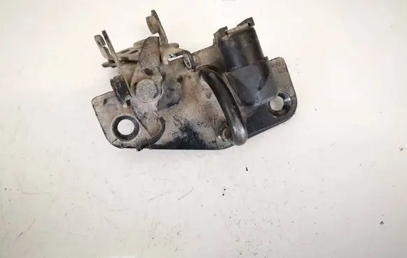 Skoda Fabia Mk1 (6Y) Rear door lock loop/hook striker 6y0827511