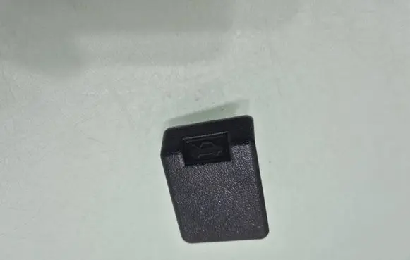 Mitsubishi Pajero Engine bonnet (hood) release handle 