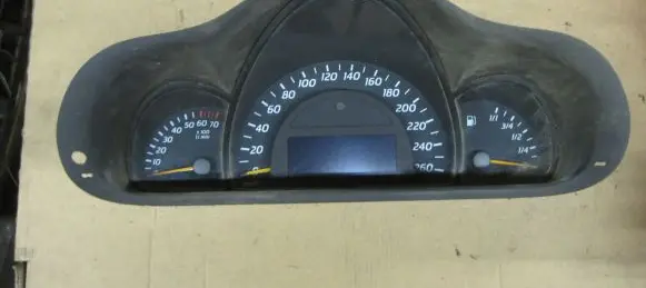 Mercedes-Benz C W203 Speedometer (instrument cluster) A2035403847