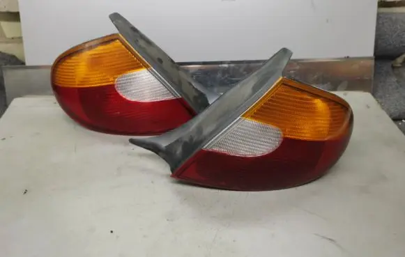 Chrysler Neon II Rear/tail lights set 5288529AE 5288528AE