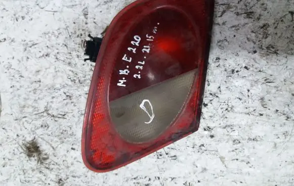 Mercedes-Benz E W210 Tailgate rear/tail lights A2108201064
