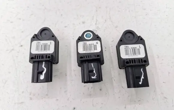 Lexus IS 220D-250-350 Airbag deployment crash/impact sensor 8983102020 898310W040