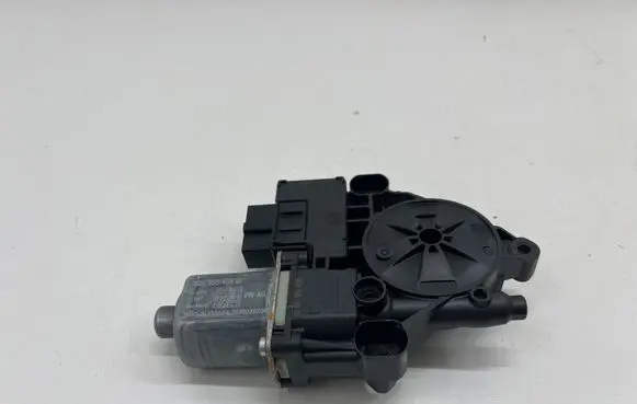 Volkswagen T-Cross Rear door window regulator motor 5Q0959408D
