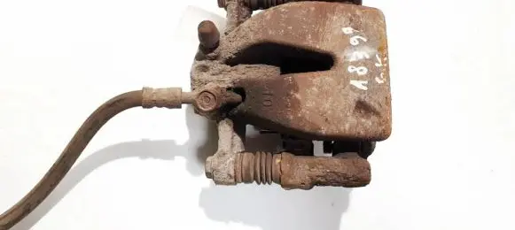 Toyota Avensis T250 Rear brake caliper