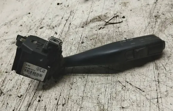 Volkswagen Touran I Indicator stalk 1K0953513