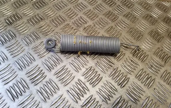 Volkswagen PASSAT B8 Tailgate/trunk/boot tension spring 
