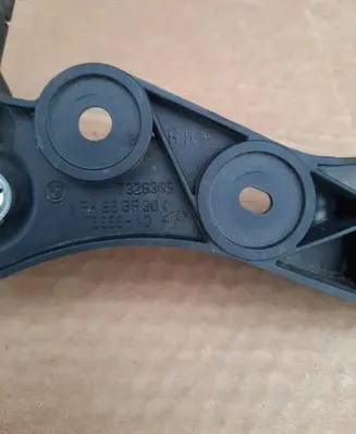 BMW 4 F36 Gran coupe Engine bonnet (hood) release handle 7326365