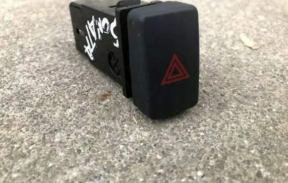 Hyundai Sonata Hazard light switch