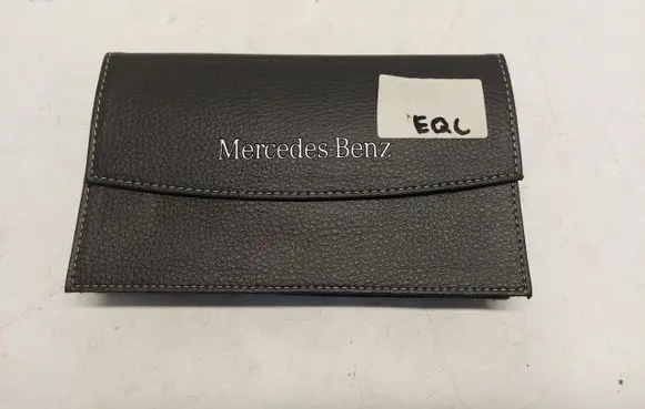 Mercedes-Benz EQC Glove box in trunk 