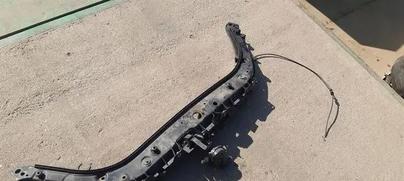Renault Megane II Front bumper mounting bracket