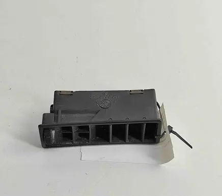 Mercedes-Benz S W126 Dashboard air vent grill cover trim A1268310742