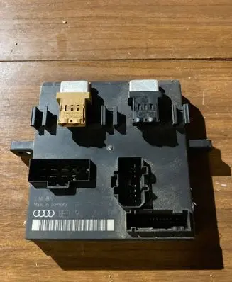 Audi A4 S4 B6 8E 8H Comfort/convenience module 8e0907279