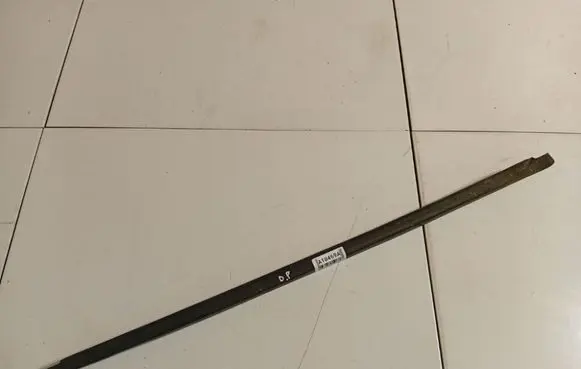 Citroen Jumpy Front door glass trim molding 