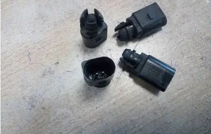Skoda Octavia Mk2 (1Z) Outside/exterior temperature sensor 8Z0820535 NE17601