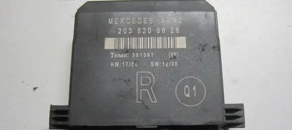 Mercedes-Benz C W203 Door control unit/module 2038206626