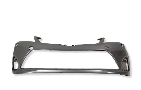 Toyota Avensis T270 Front bumper 
