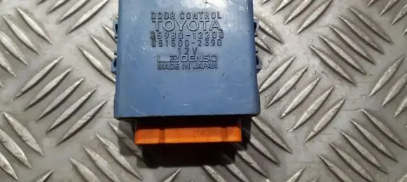 Toyota Corolla E110 Door control unit/module 8598012200 85980-12200