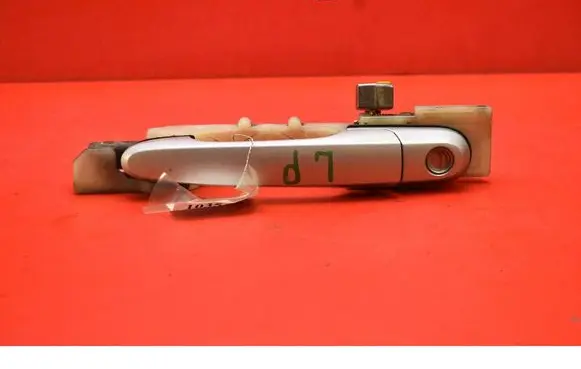 Hyundai Tucson JM Front door exterior handle 