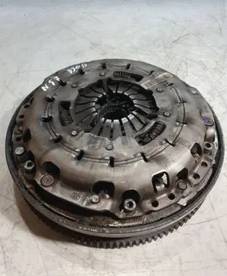 BMW 3 E90 E91 Clutch set kit 7545068 7587160 7583172