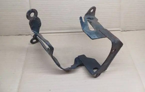 Seat Ibiza IV (6J,6P) Power steering pump mounting bracket 6R0423845