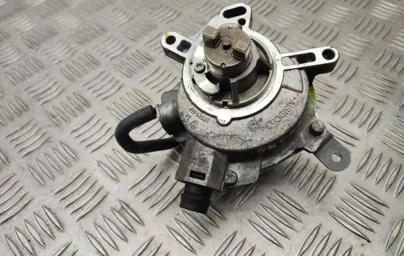 Vacuum pump