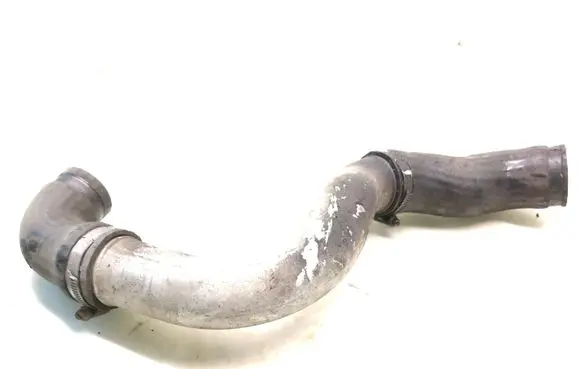 BMW 5 E39 Intercooler hose/pipe 7786530