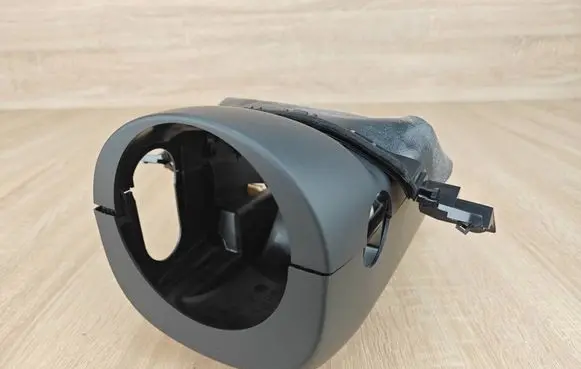 Steering wheel column trim