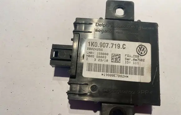Audi A3 S3 8P Alarm control unit/module 1K0907719C