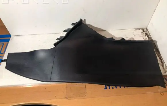 Lexus CT 200H Centre console side trim front 5881276010