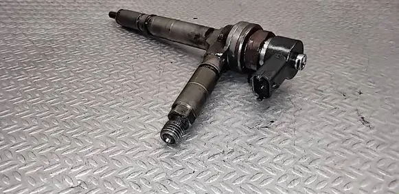 Opel Astra H Fuel injector 0445110175