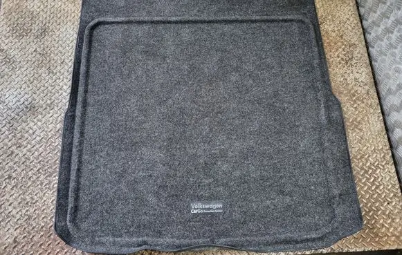Trunk/boot mat liner