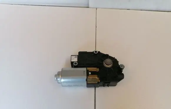 Sunroof motor/actuator
