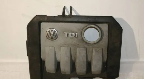 Volkswagen Golf V Engine cover (trim) 03G103925AN 03G103925B