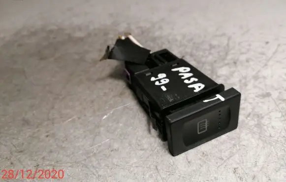 Windscreen/window heater switch